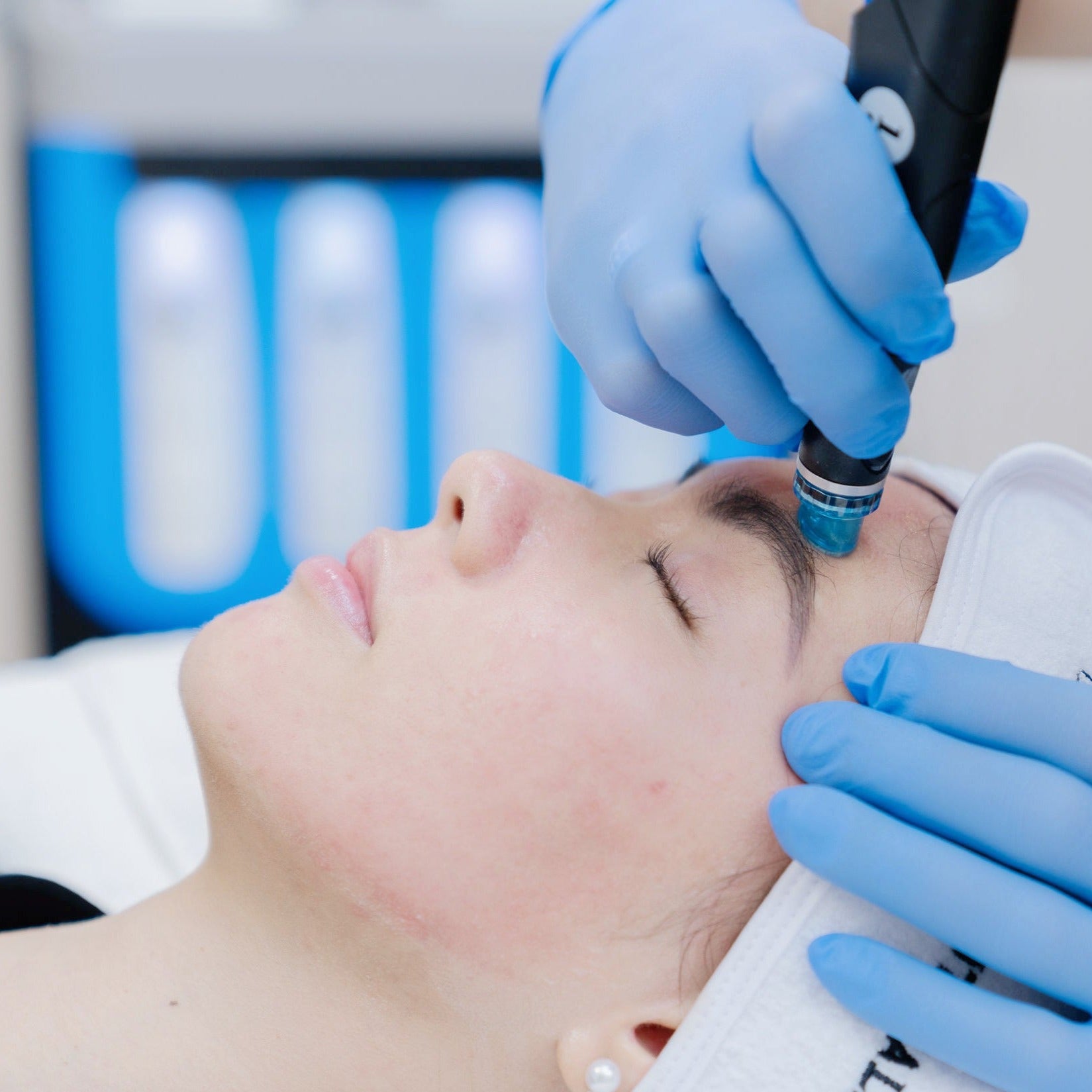 HydraFacial MD ® Deluxe (New Customers Only)